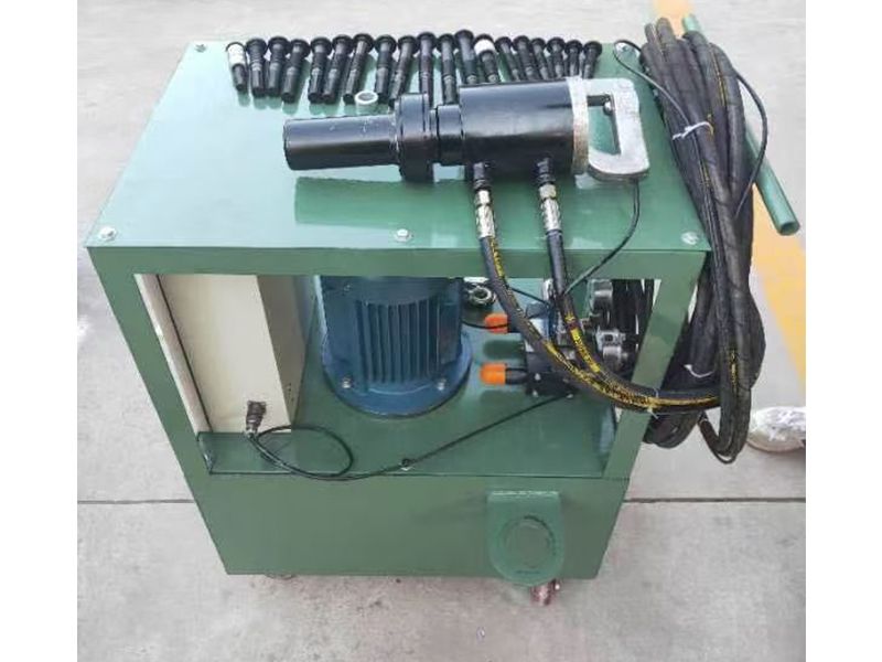 多功能环槽铆钉机